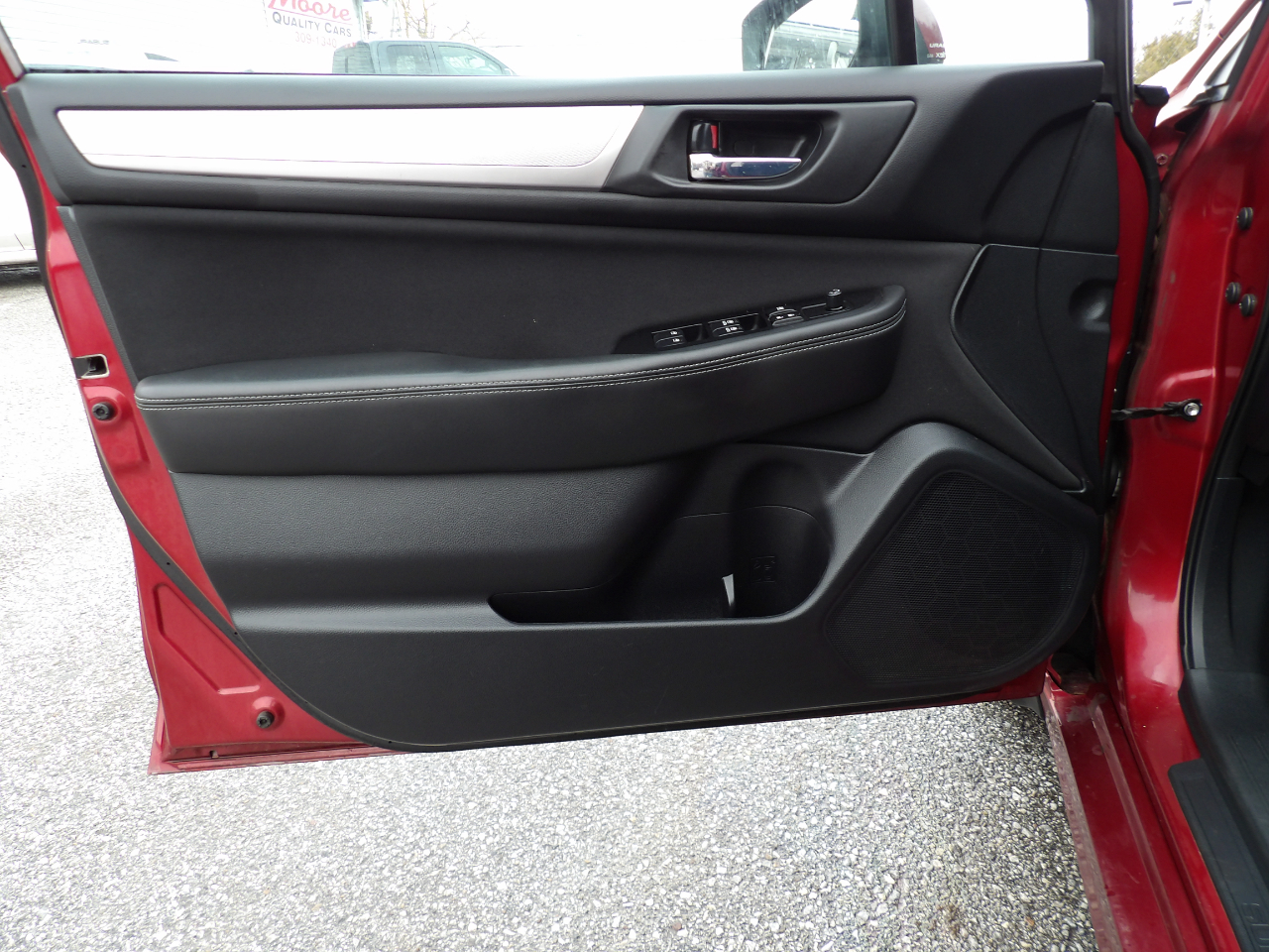 Subaru Legacy 4dr Sdn 2.5i Premium PZEV 2015