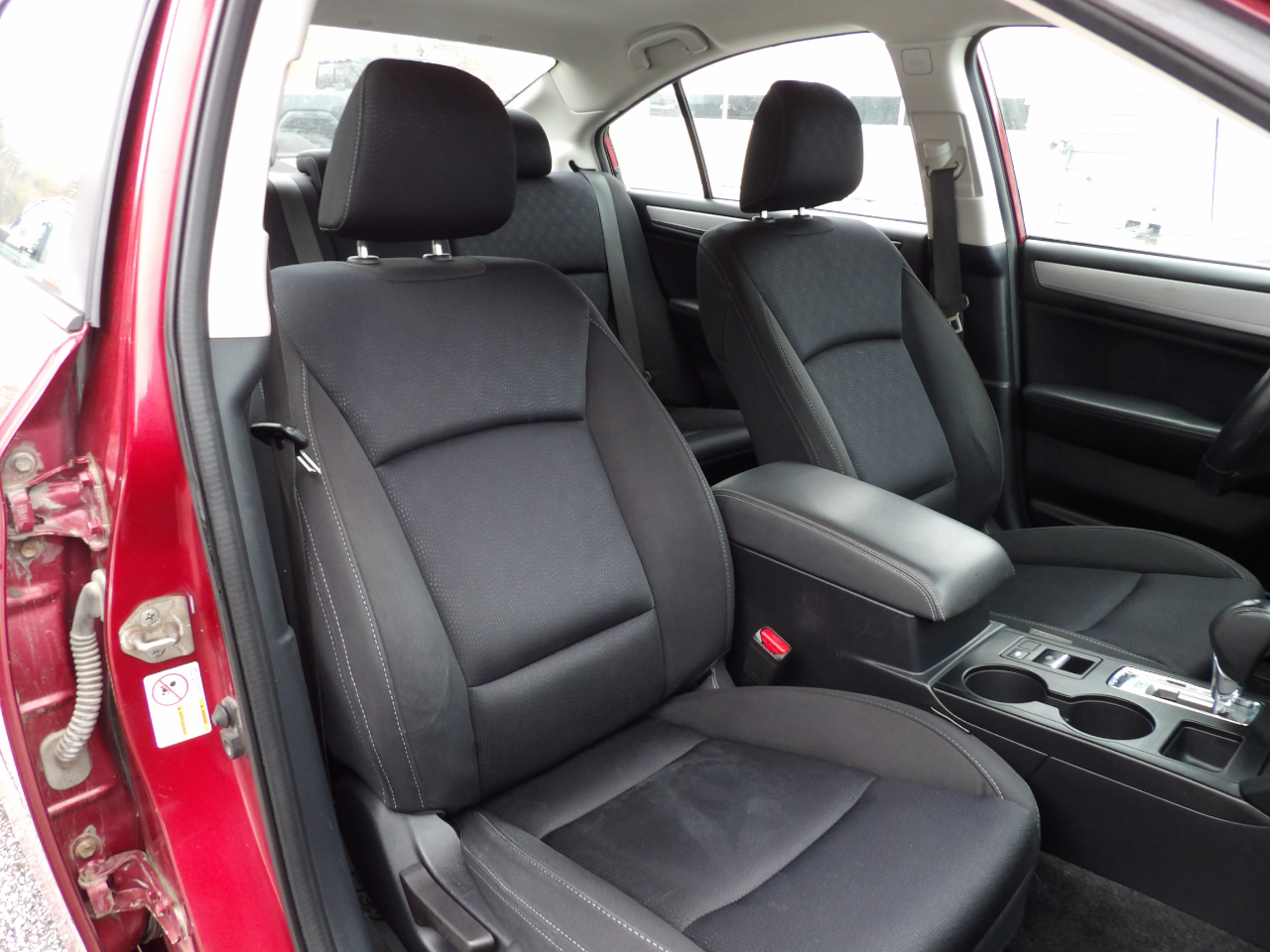 Subaru Legacy 4dr Sdn 2.5i Premium PZEV 2015