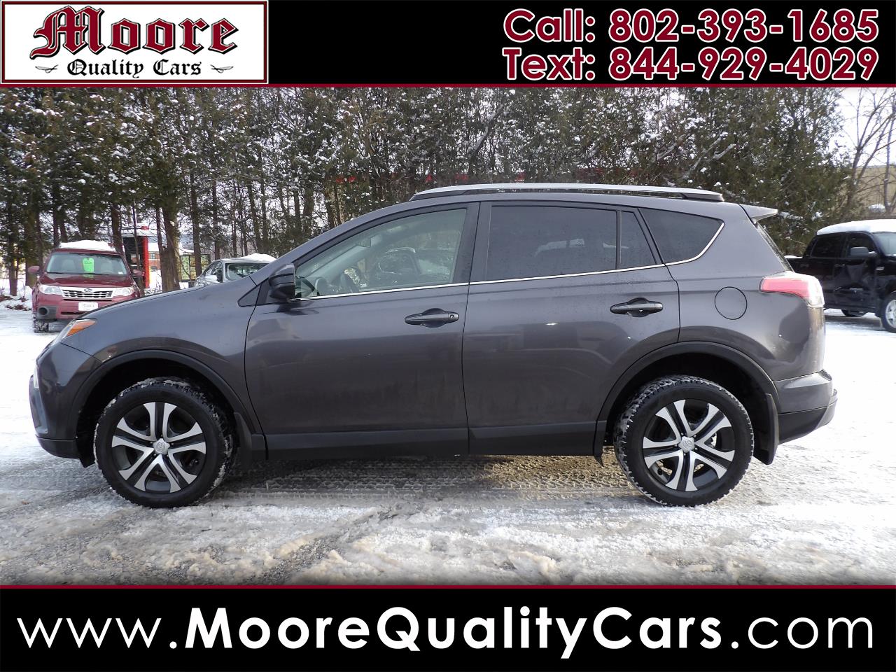 Toyota RAV4 LE AWD (Natl) 2017