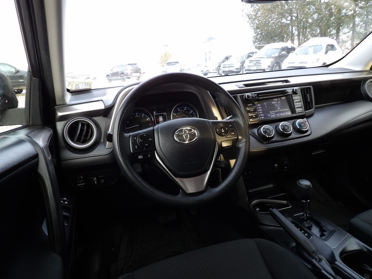Toyota RAV4 LE AWD (Natl) 2017