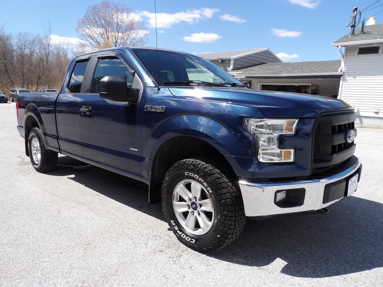 Ford F-150 4WD SuperCab 145" Lariat 2016