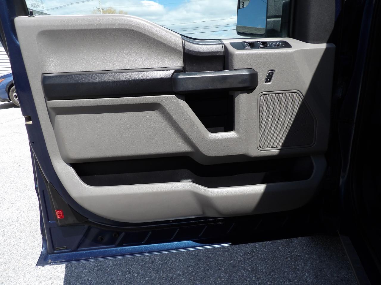 Ford F-150 4WD SuperCab 145" Lariat 2016