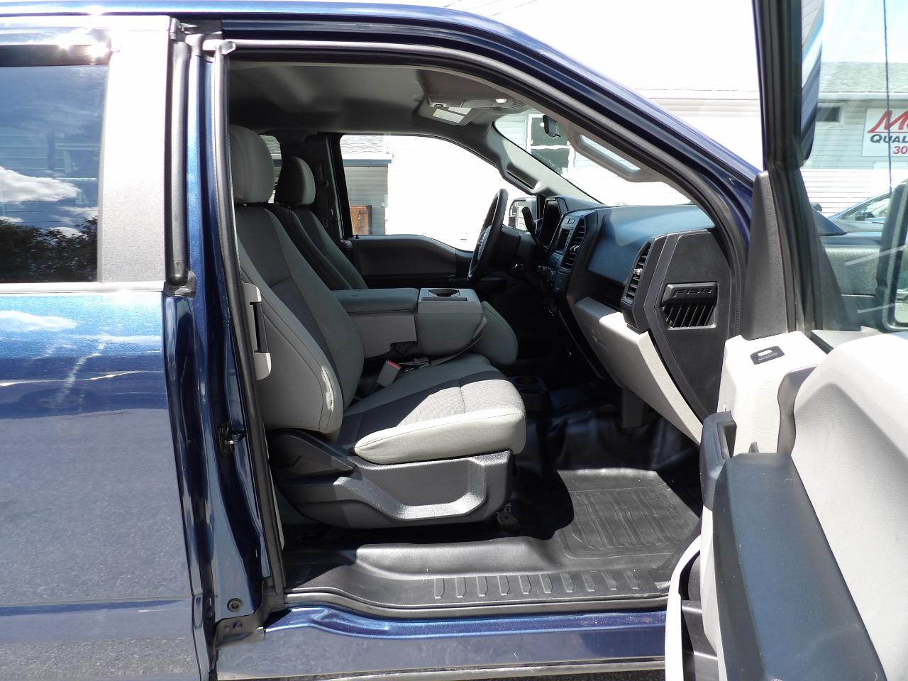 Ford F-150 4WD SuperCab 145" Lariat 2016