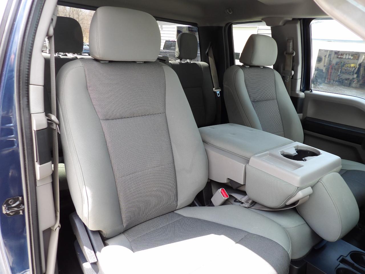 Ford F-150 4WD SuperCab 145" Lariat 2016