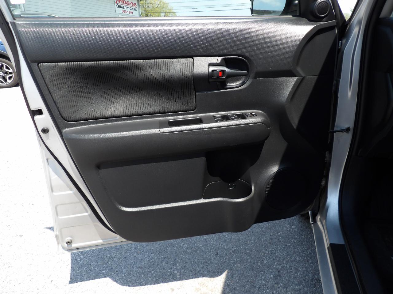Scion xB 5dr Wgn Man (Natl) 2014