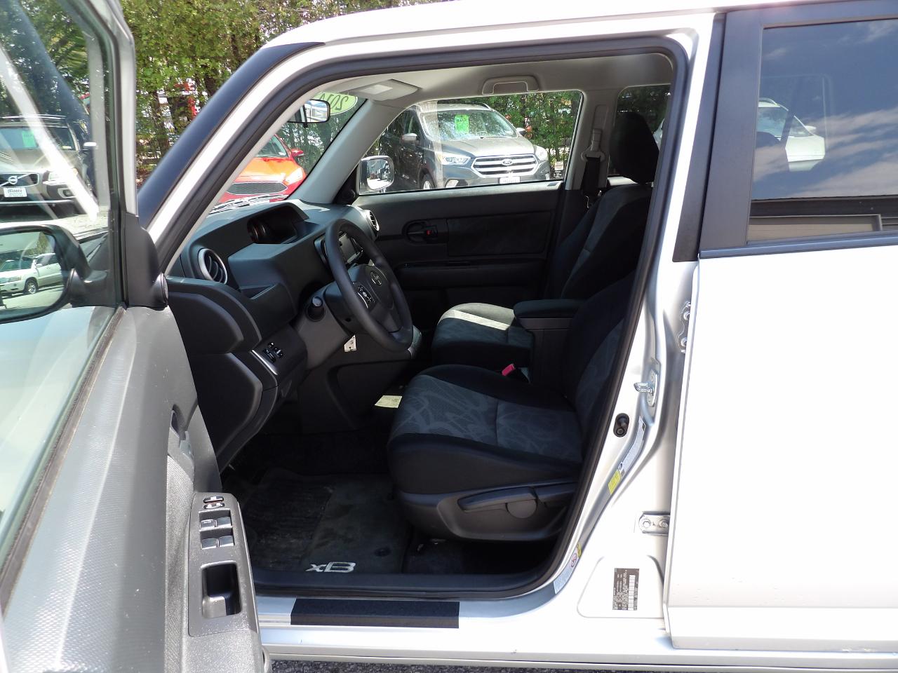 Scion xB 5dr Wgn Man (Natl) 2014