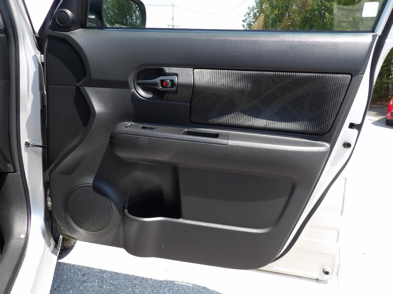 Scion xB 5dr Wgn Man (Natl) 2014