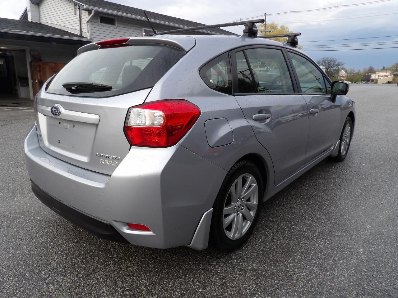 Subaru Impreza Wagon 5dr CVT 2.0i Premium 2016