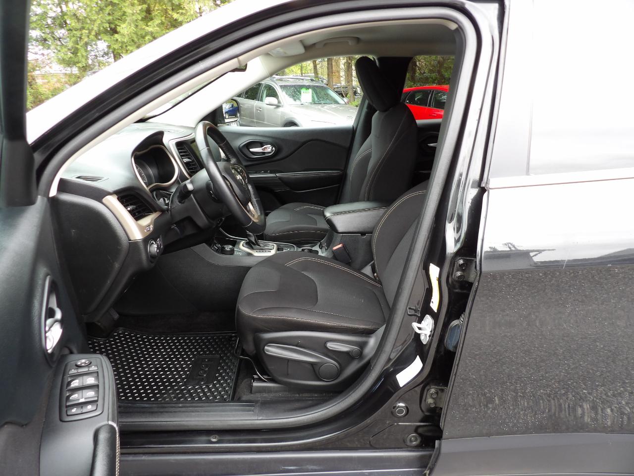 Jeep Cherokee 4WD 4dr Latitude 2015