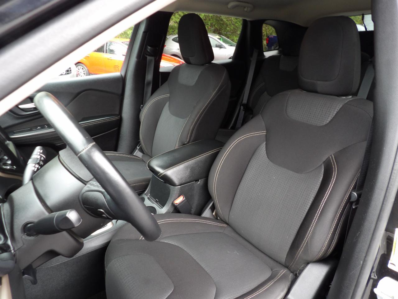Jeep Cherokee 4WD 4dr Latitude 2015