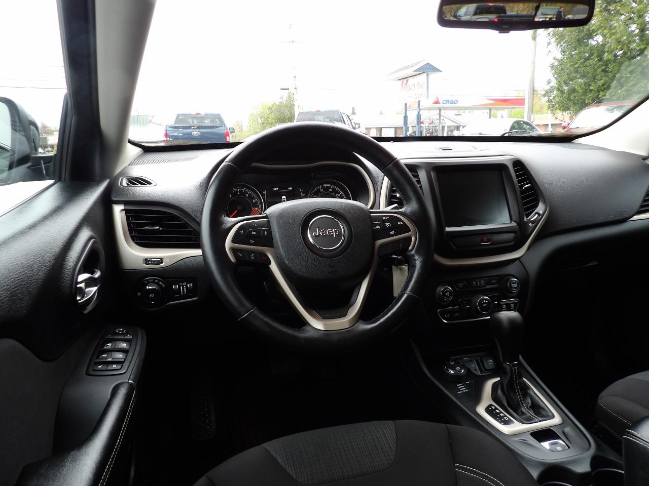 Jeep Cherokee 4WD 4dr Latitude 2015