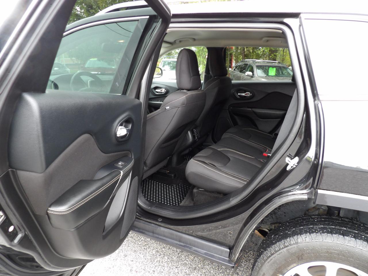 Jeep Cherokee 4WD 4dr Latitude 2015