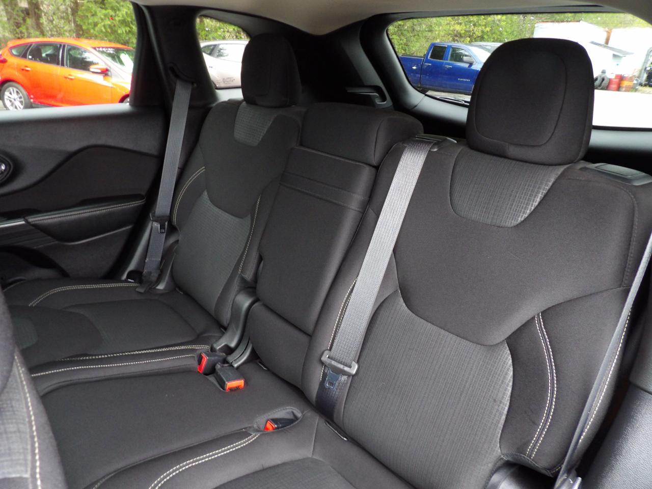 Jeep Cherokee 4WD 4dr Latitude 2015