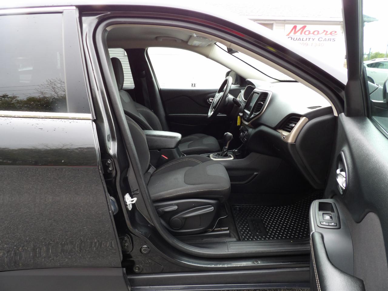 Jeep Cherokee 4WD 4dr Latitude 2015