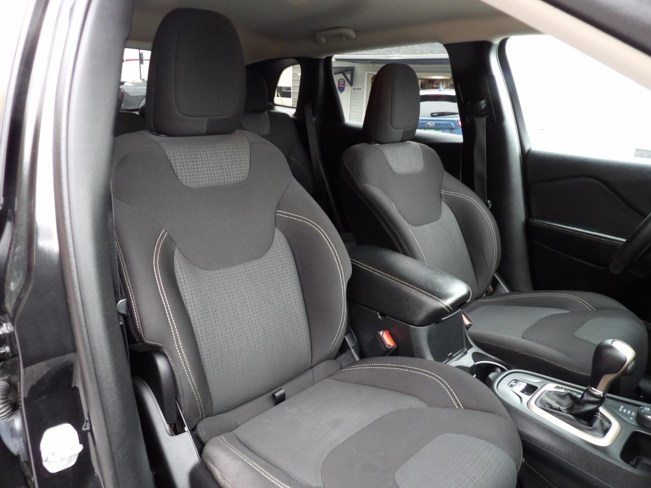 Jeep Cherokee 4WD 4dr Latitude 2015