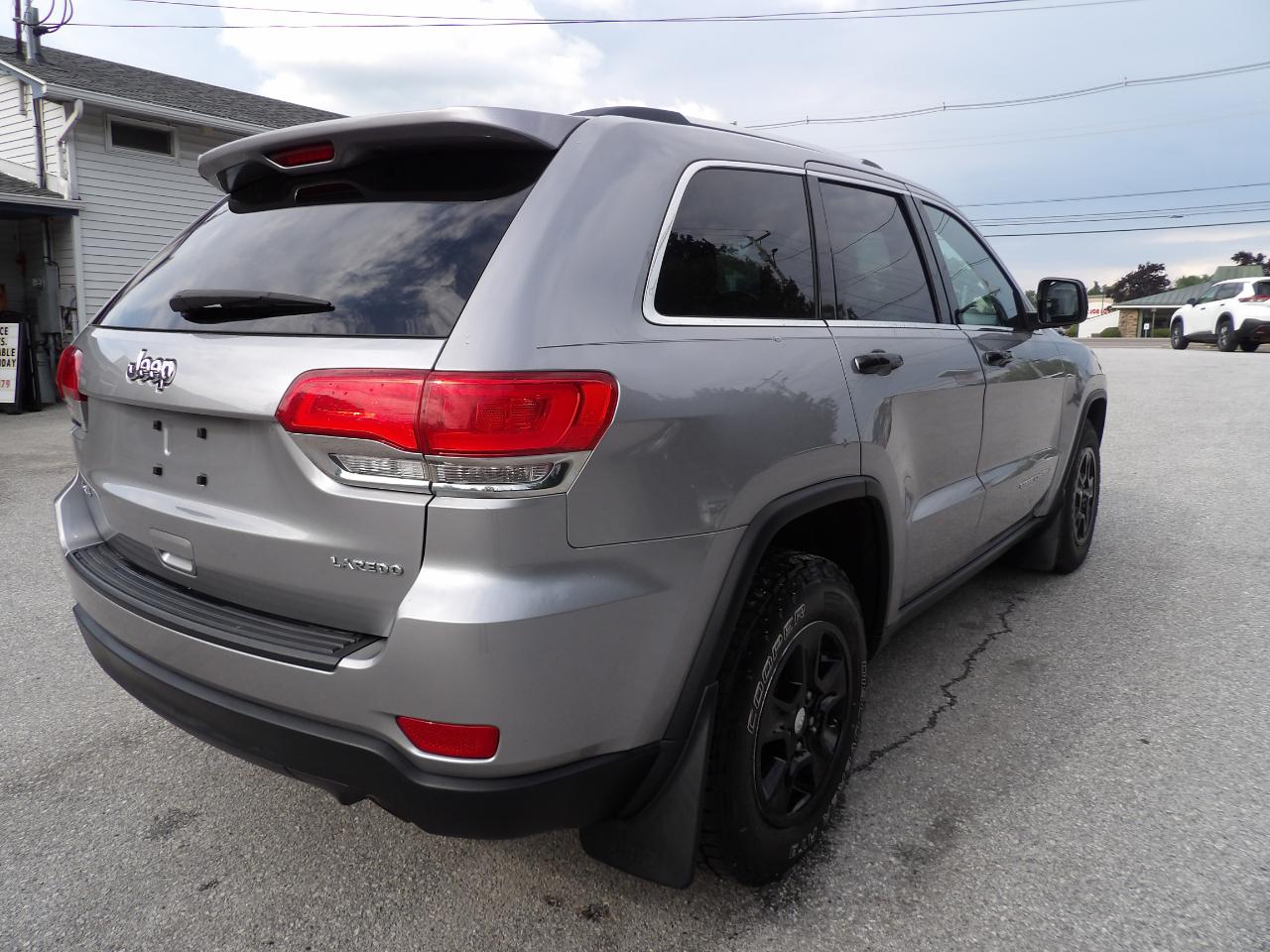 Jeep Grand Cherokee 4WD 4dr Laredo 2015