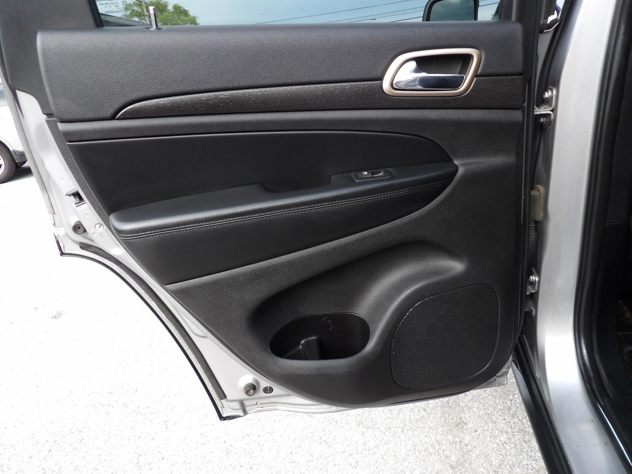 Jeep Grand Cherokee 4WD 4dr Laredo 2015