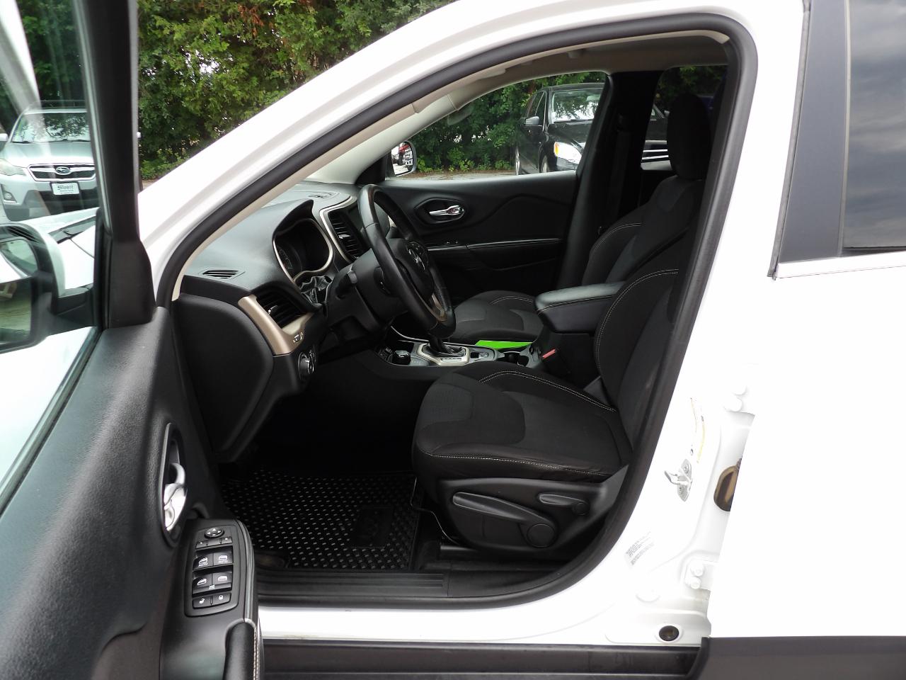 Jeep Cherokee 4WD 4dr Latitude 2015