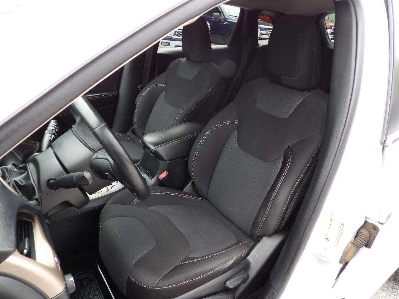 Jeep Cherokee 4WD 4dr Latitude 2015