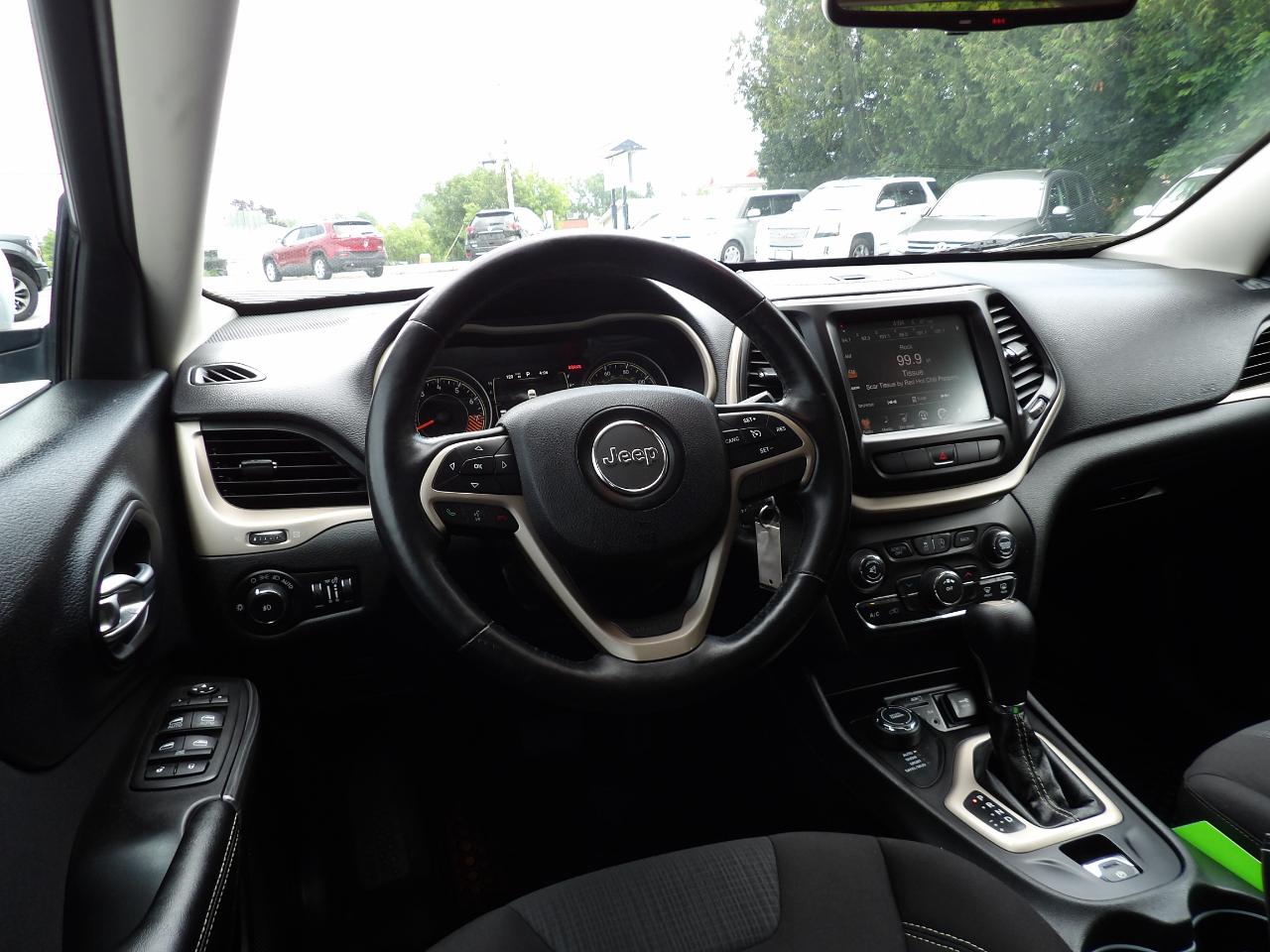 Jeep Cherokee 4WD 4dr Latitude 2015