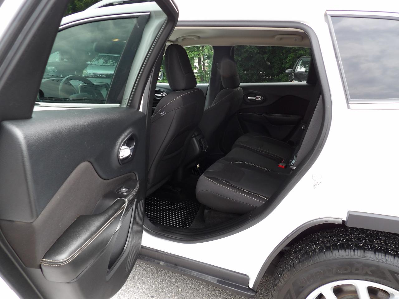 Jeep Cherokee 4WD 4dr Latitude 2015
