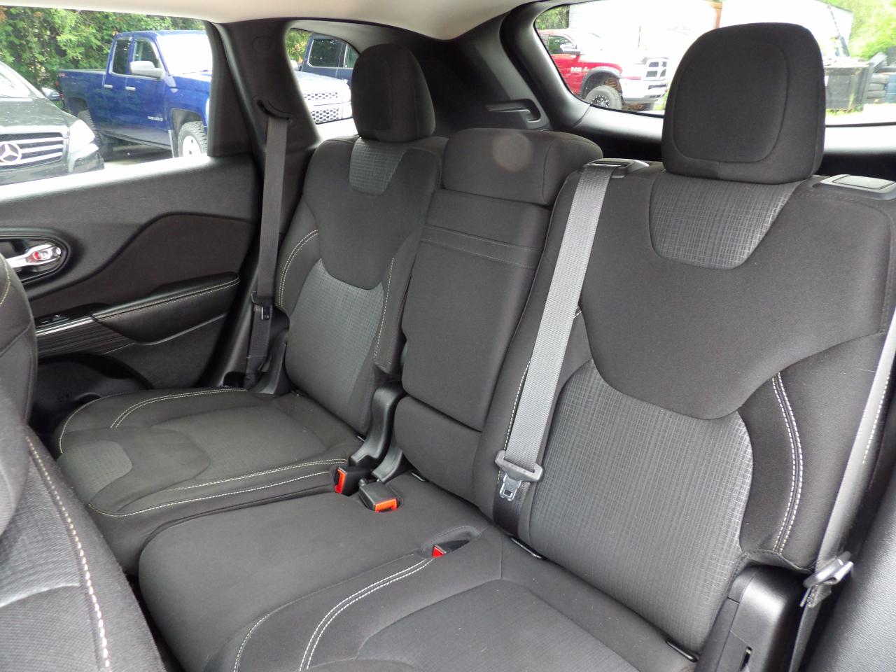 Jeep Cherokee 4WD 4dr Latitude 2015