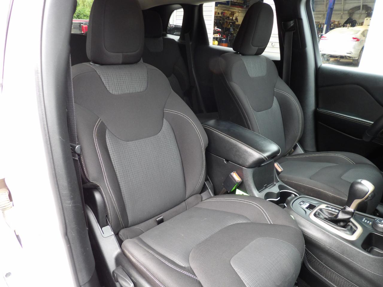 Jeep Cherokee 4WD 4dr Latitude 2015