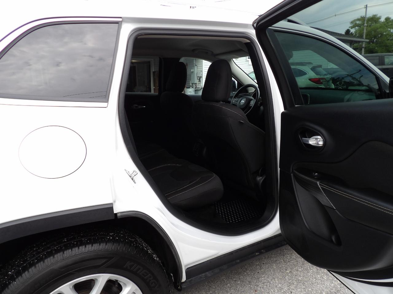 Jeep Cherokee 4WD 4dr Latitude 2015
