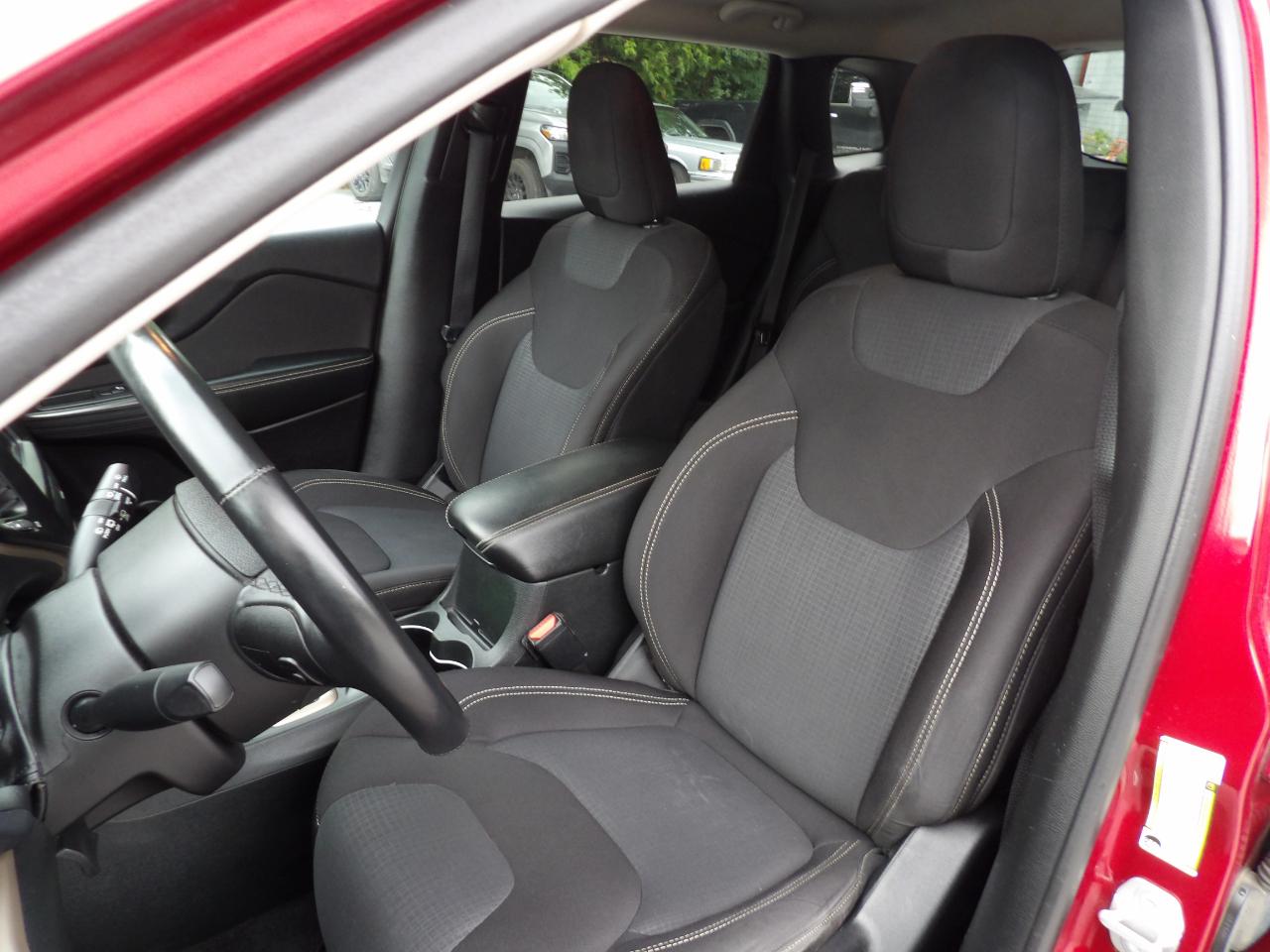Jeep Cherokee 4WD 4dr Latitude 2015