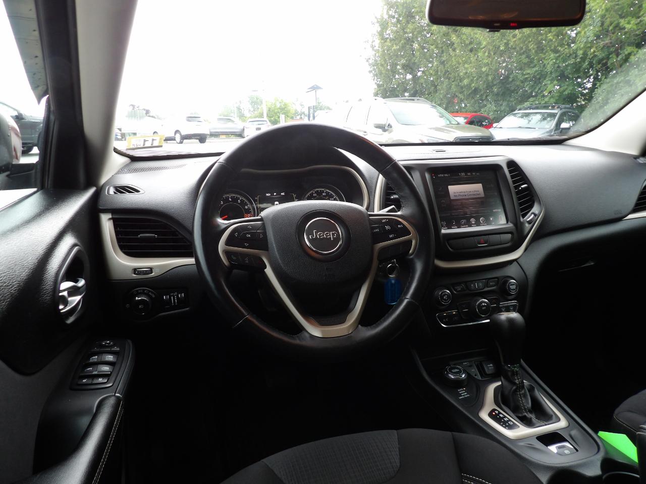 Jeep Cherokee 4WD 4dr Latitude 2015