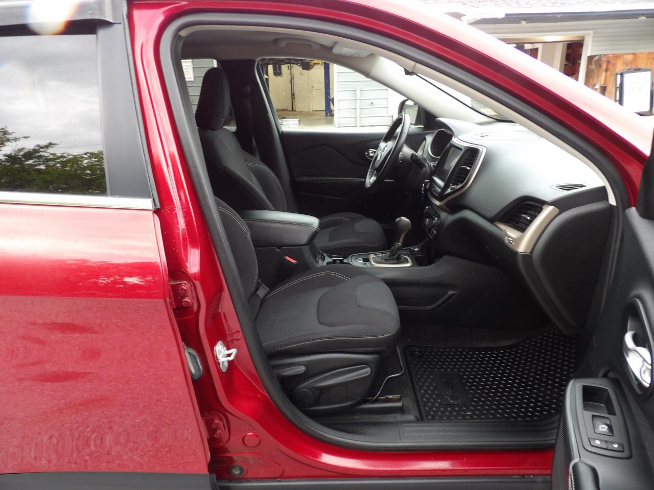 Jeep Cherokee 4WD 4dr Latitude 2015
