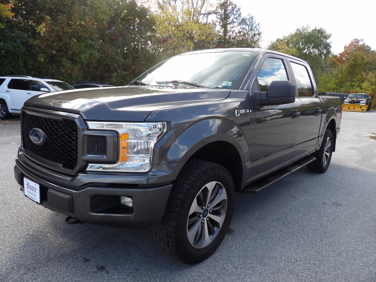 Ford F-150 photo 2
