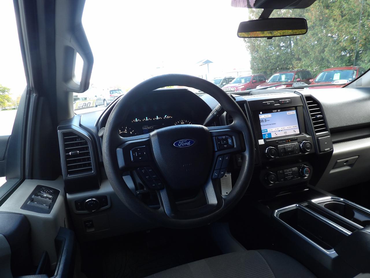 Ford F-150 photo 11
