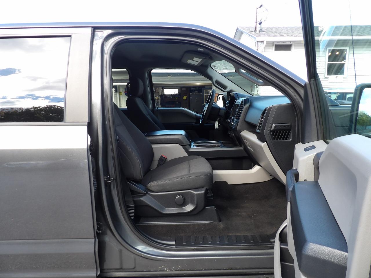 Ford F-150 photo 15