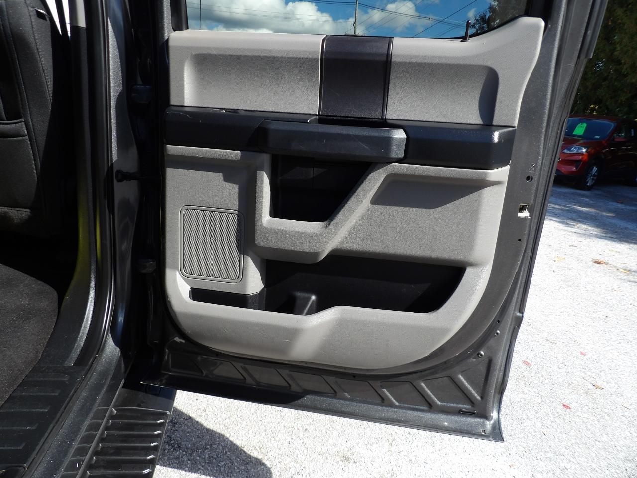 Ford F-150 photo 18