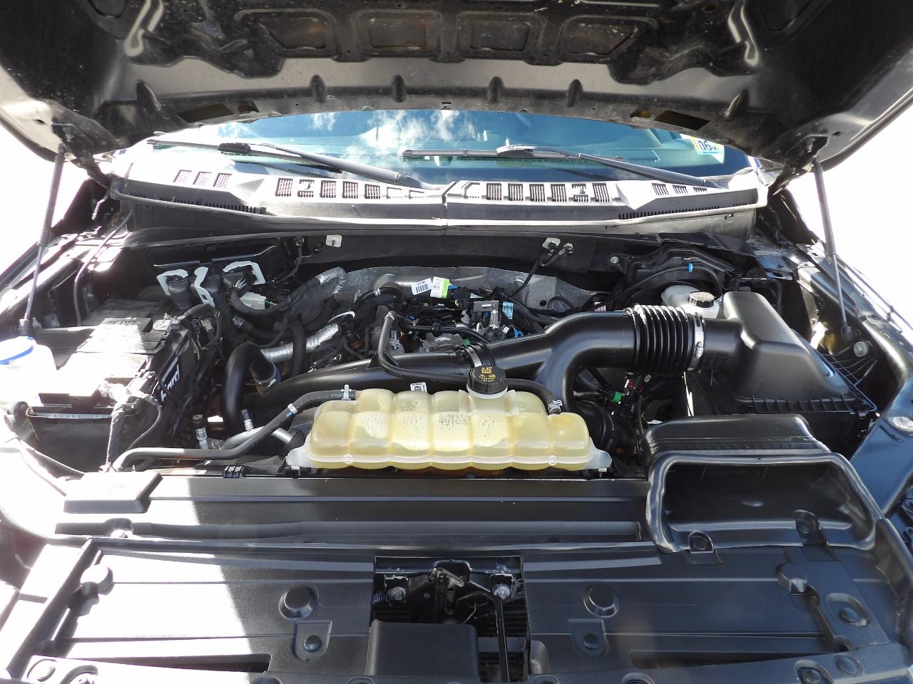 Ford F-150 photo 21
