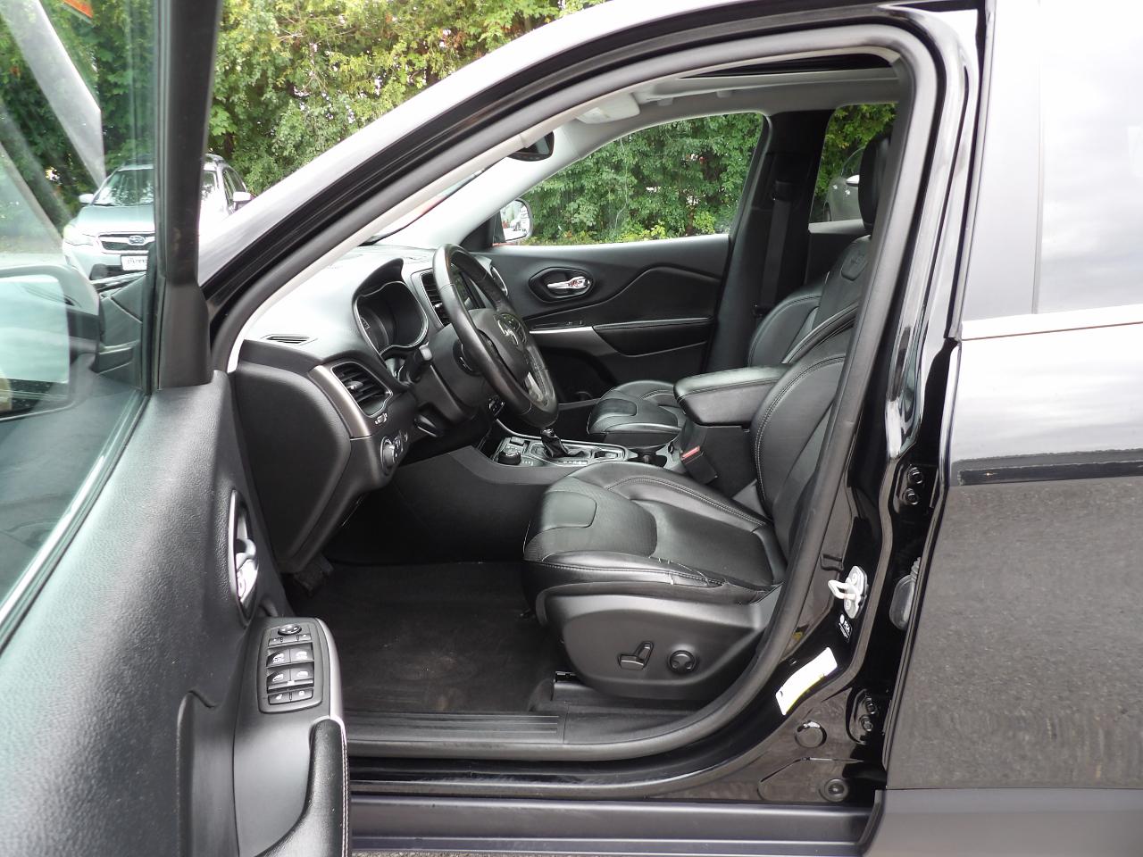 Jeep Cherokee Latitude Lux 4x4 2022
