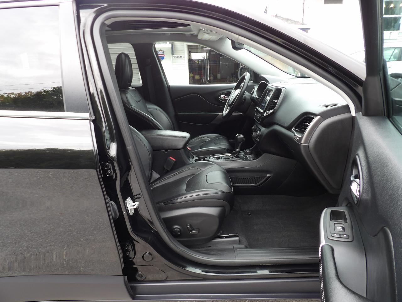 Jeep Cherokee Latitude Lux 4x4 2022
