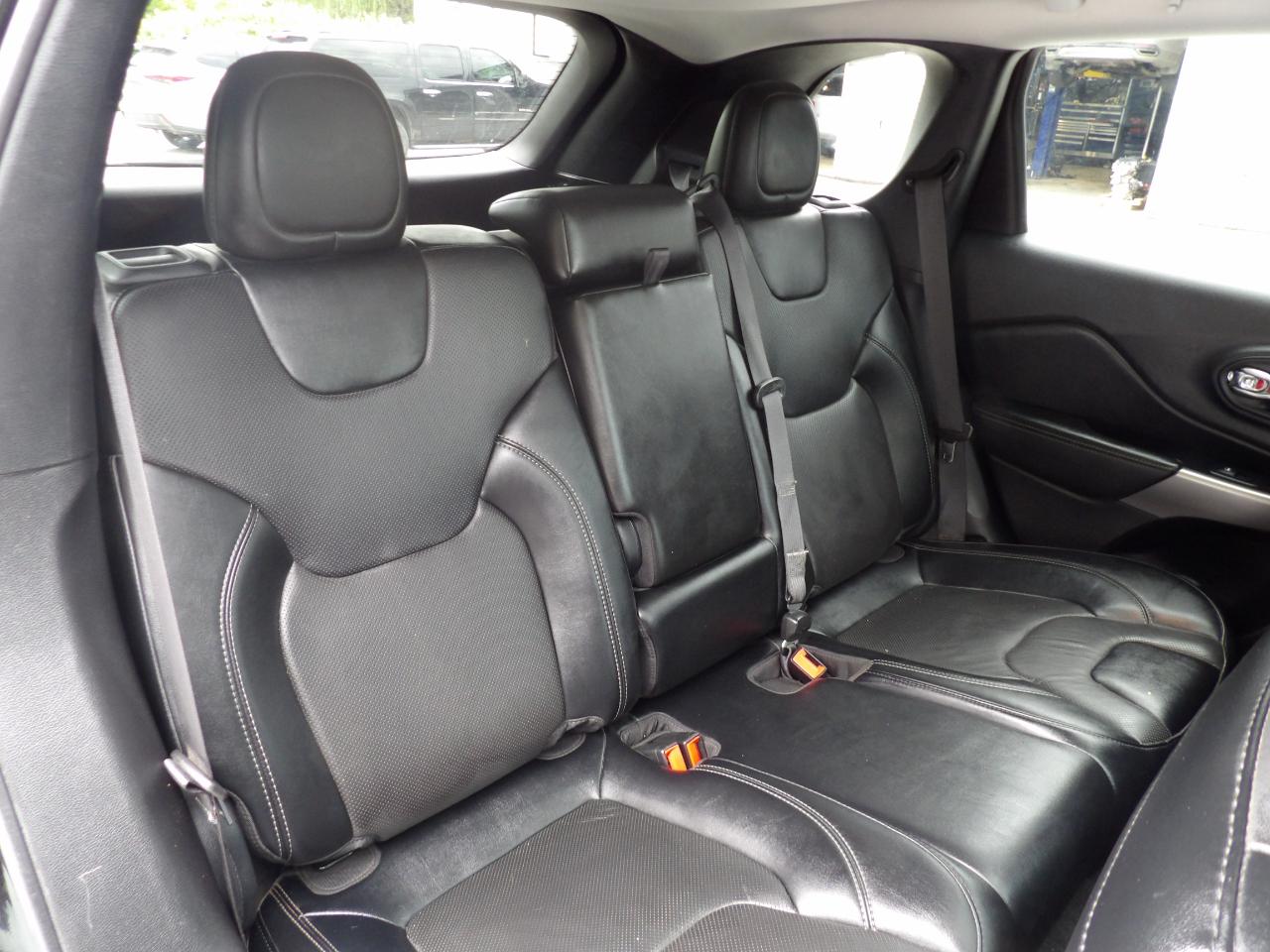 Jeep Cherokee Latitude Lux 4x4 2022