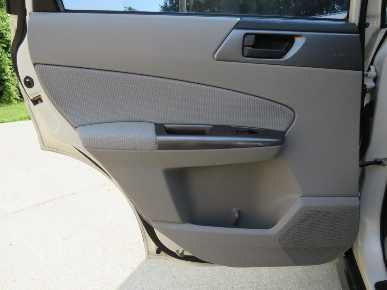Subaru Forester 2.5X 2013