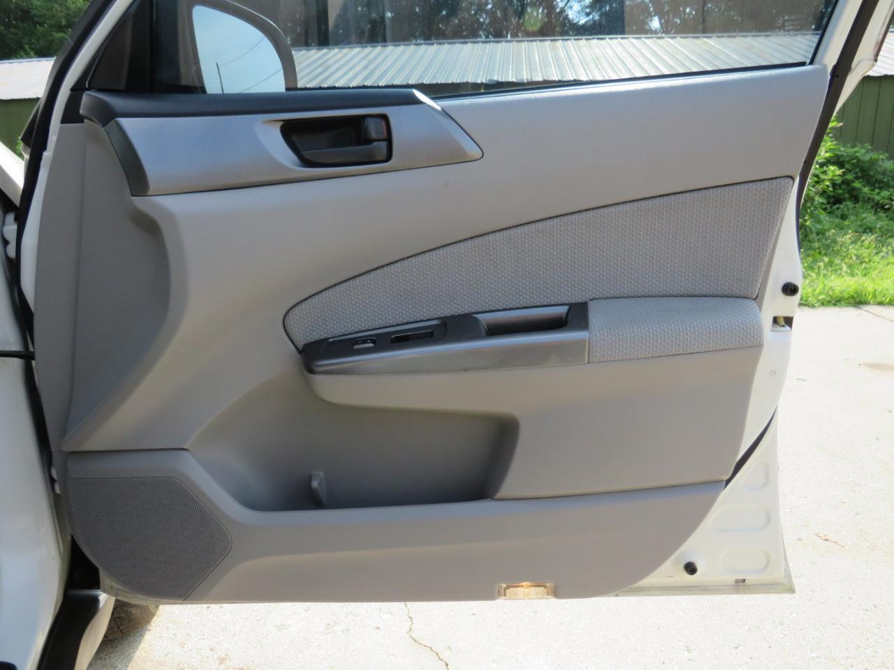 Subaru Forester 2.5X 2013