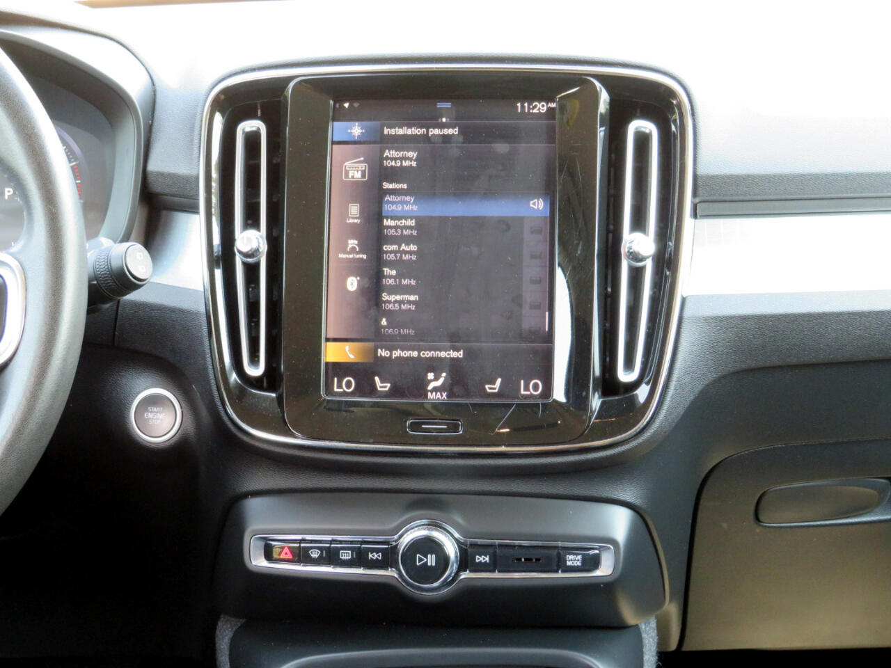 2021 Volvo XC40 T5 Momentum AWD photo 6