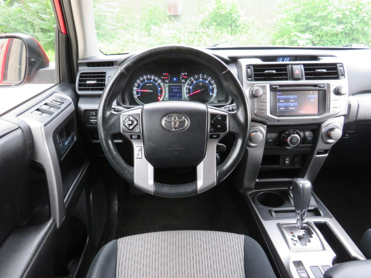 Toyota 4Runner SR5 4WD 2014
