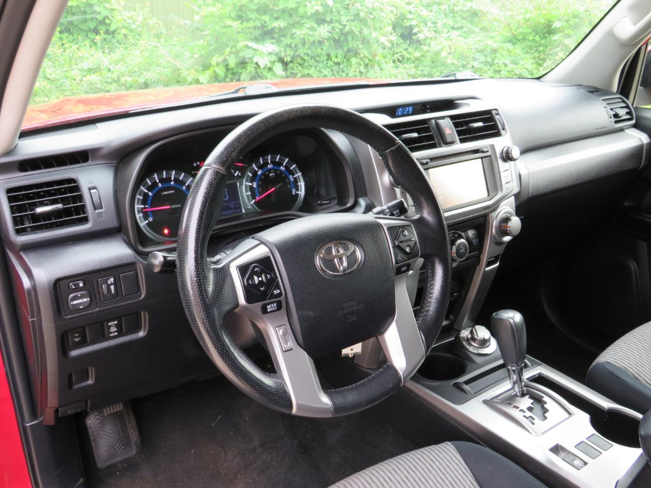 Toyota 4Runner SR5 4WD 2014