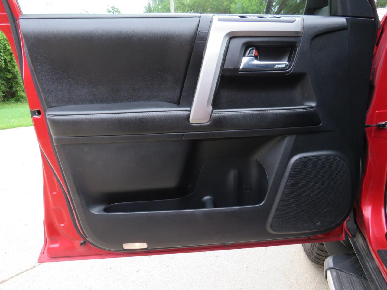 Toyota 4Runner SR5 4WD 2014