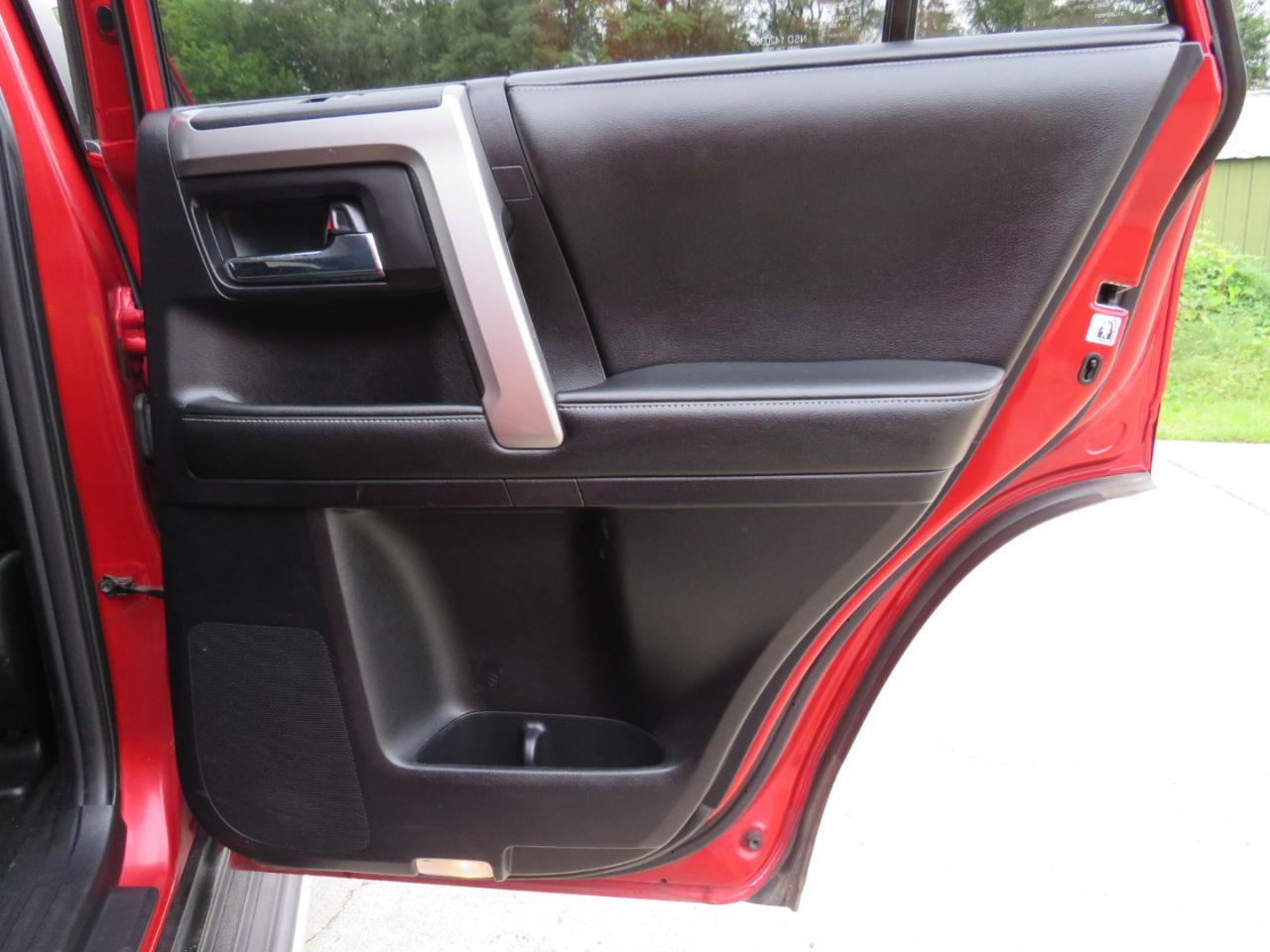 Toyota 4Runner SR5 4WD 2014