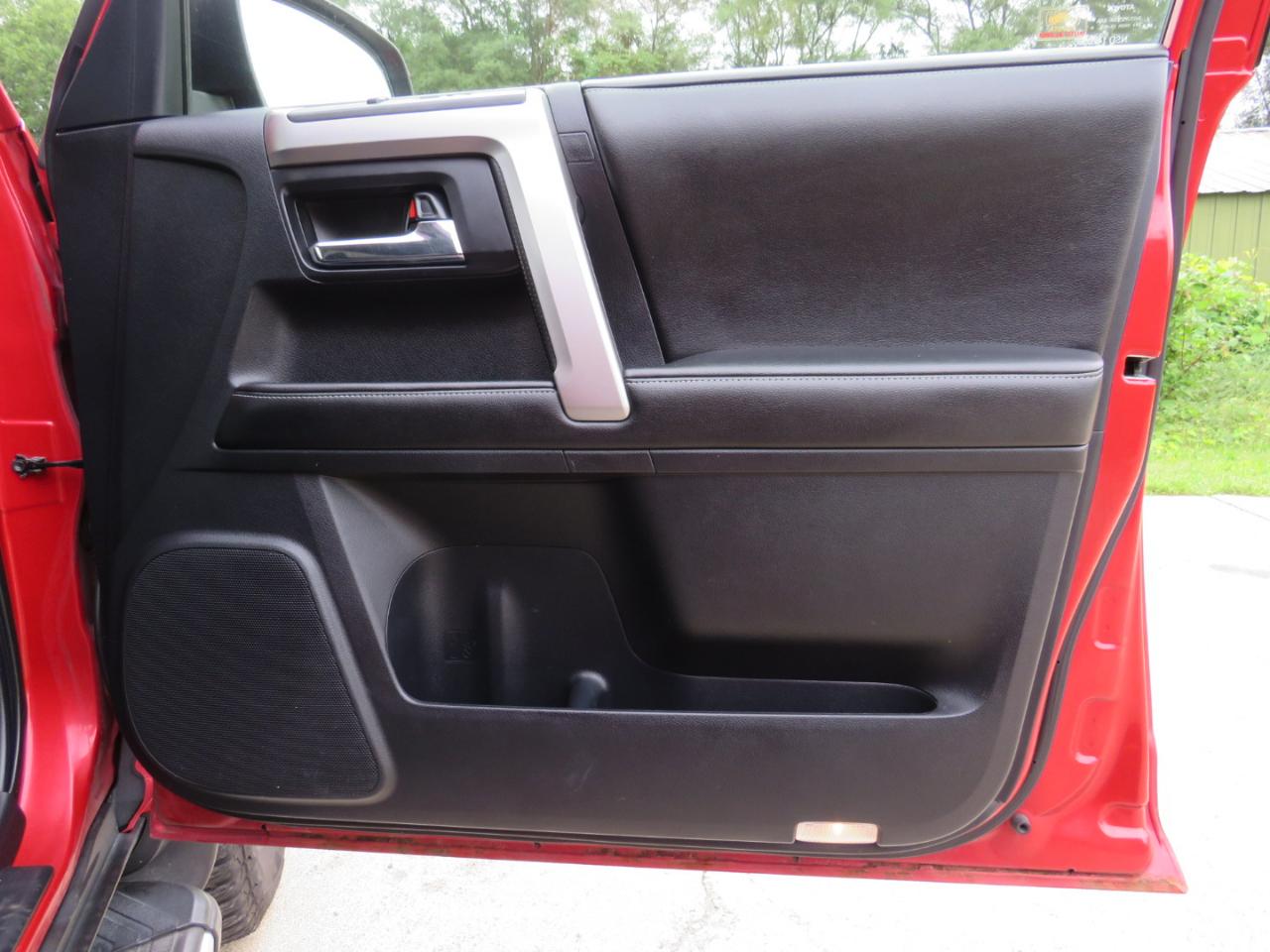 Toyota 4Runner SR5 4WD 2014