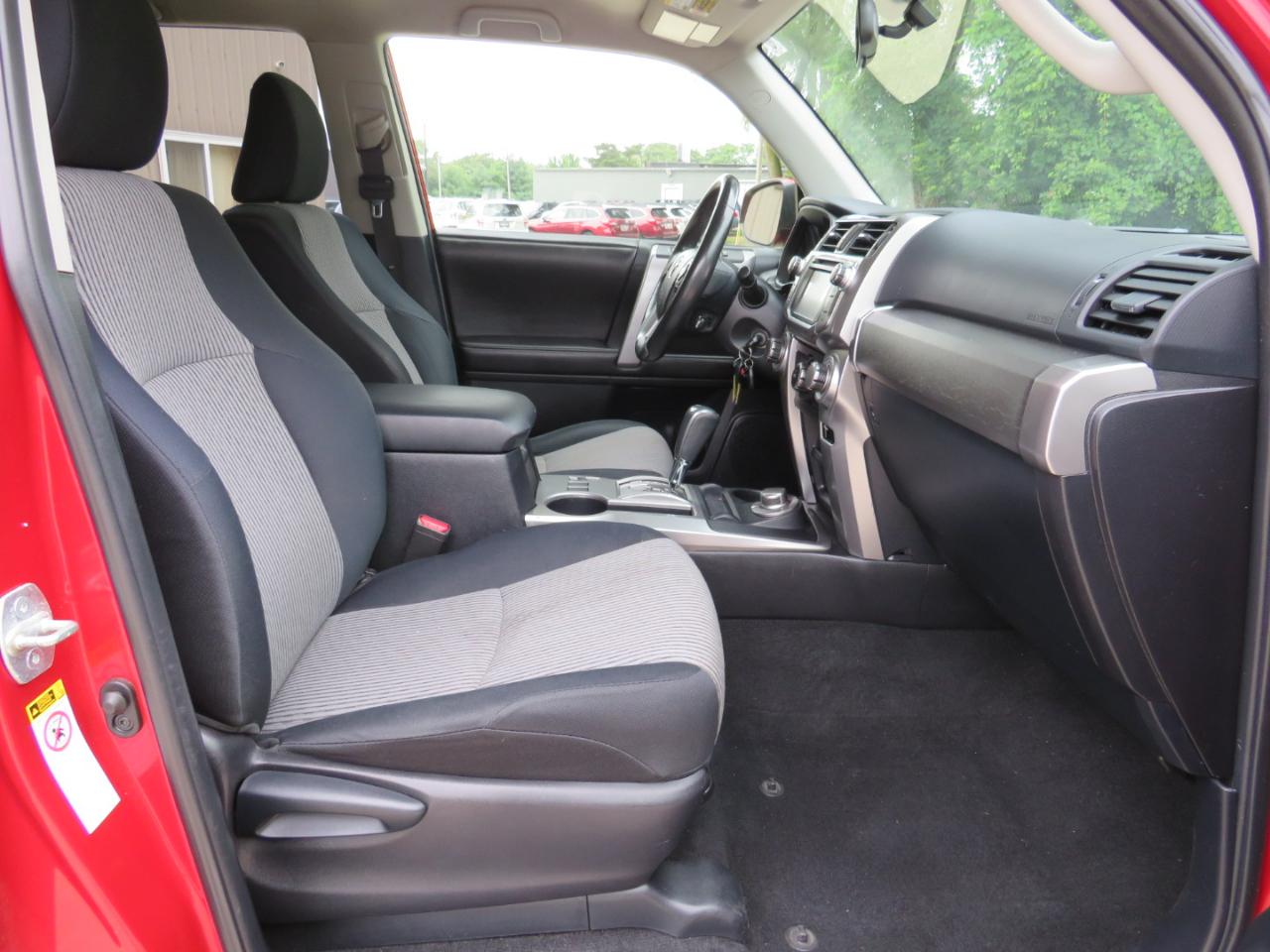 Toyota 4Runner SR5 4WD 2014