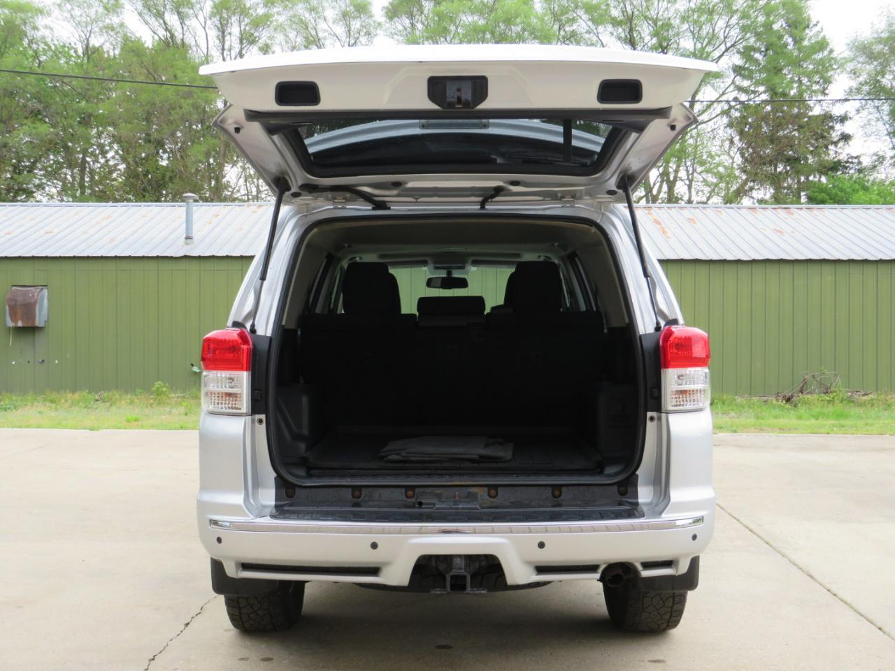 Toyota 4Runner SR5 4WD 2011
