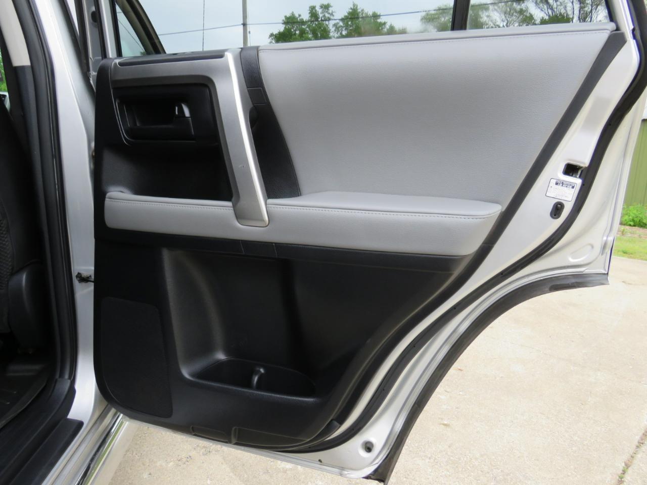Toyota 4Runner SR5 4WD 2011